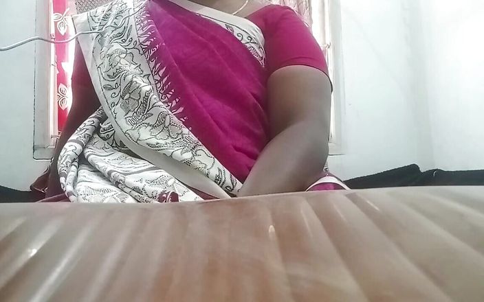 Santhi: Tamil Super Aunty Play