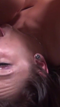 All in My Face - morena tatuada 3_busty gosta de boquete e facial