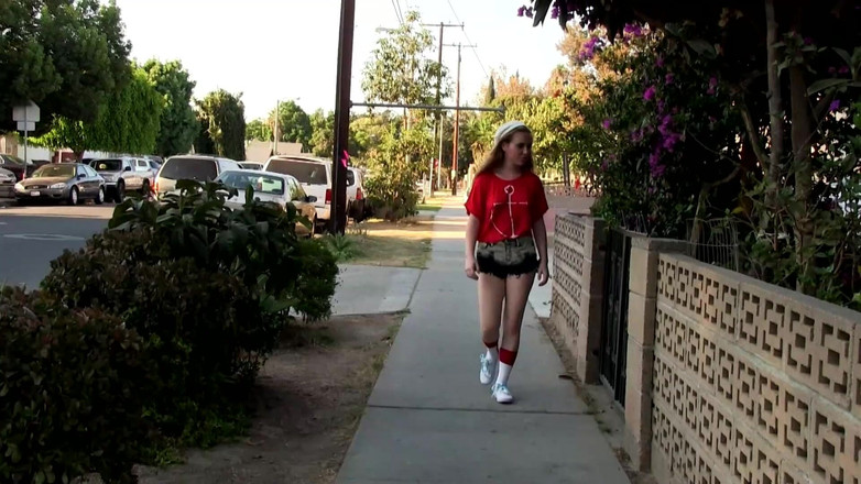 Erotic Planet X: Zakar besar mengongkek pepek berbulu merah yang dicukur