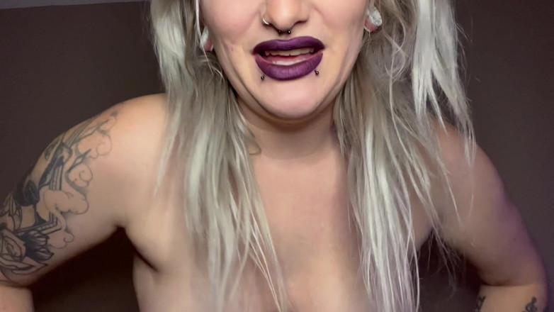 EeveeXo: Hairy Goth Step-mom Dommes and Pegs You
