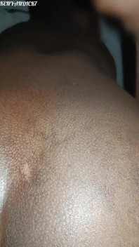 Ejaculare înăuntru sexy gagică negresă kenyană futută tare după ce l-a vizitat pe iubit