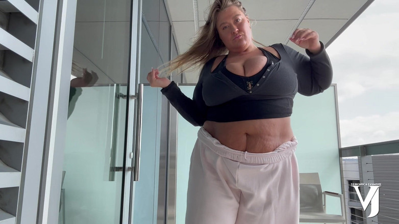 Veronica Jasmine: Solo amantes de las tetas