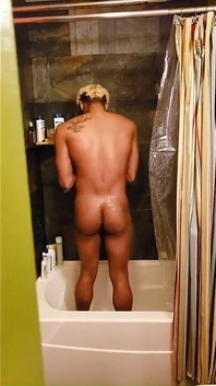 Capturados no chuveiro!