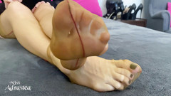 Miss Adrastea: Prova a non venire, nylonslut!