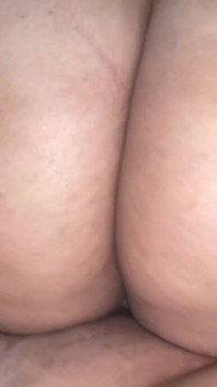 Vaquera inversa en primer plano en cámara lenta Culona latina milf
