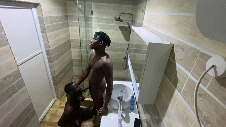 Blackthug20k: Ne ho bisogno in bagno