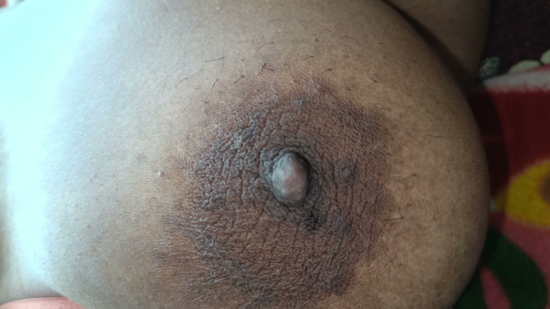 Palani69: Ama de casa coño mojado y lindo pecho