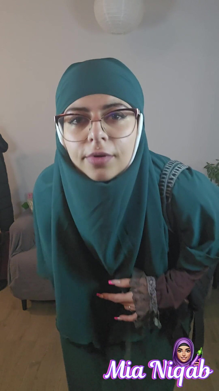 MiaNIqab: 93. Dança árabe do ventre enquanto tira Mia Niqab