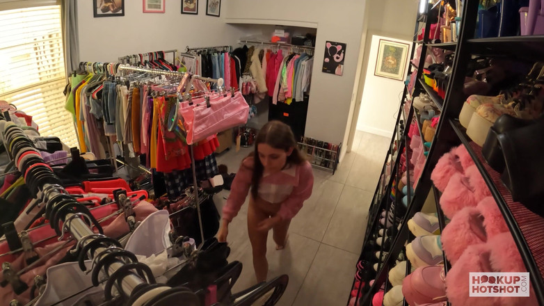 HookUp HotShot-BTS: Die atemberaubende schlampe juniper ren bittet darum, von nade Nasty...