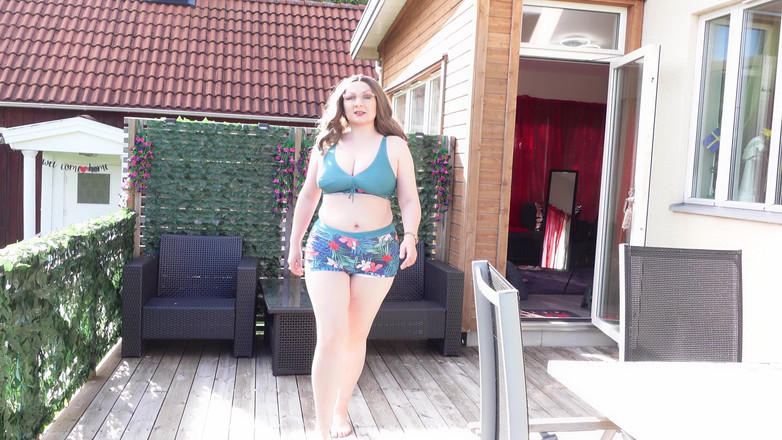 Arya Grander: Versuchen sie es auf einem Lkw! Sommer-Badeanzüge! Kurvige MILf arya...