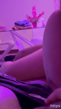 Esposa caliente convierte a su esposo en un y le encanta !!