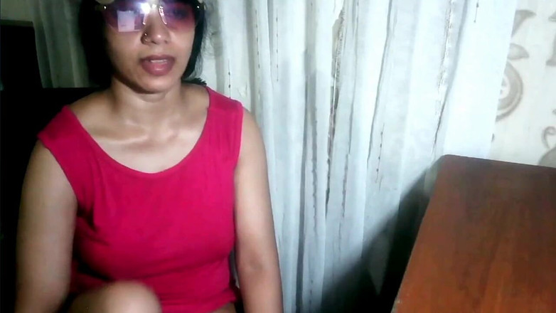 Arabicqueen: 粉色美女宝贝在男孩面前火上