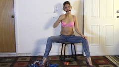 Selfgags classic: Briella si strozza da sola!