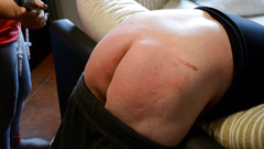 CM Fetish: Claudia nu tolerează impertinența iubitului ei