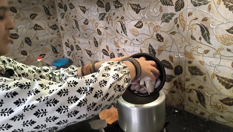 Desi chudai hub: Blog Seks Puja Bhabhi Episod 2 Disember 2025