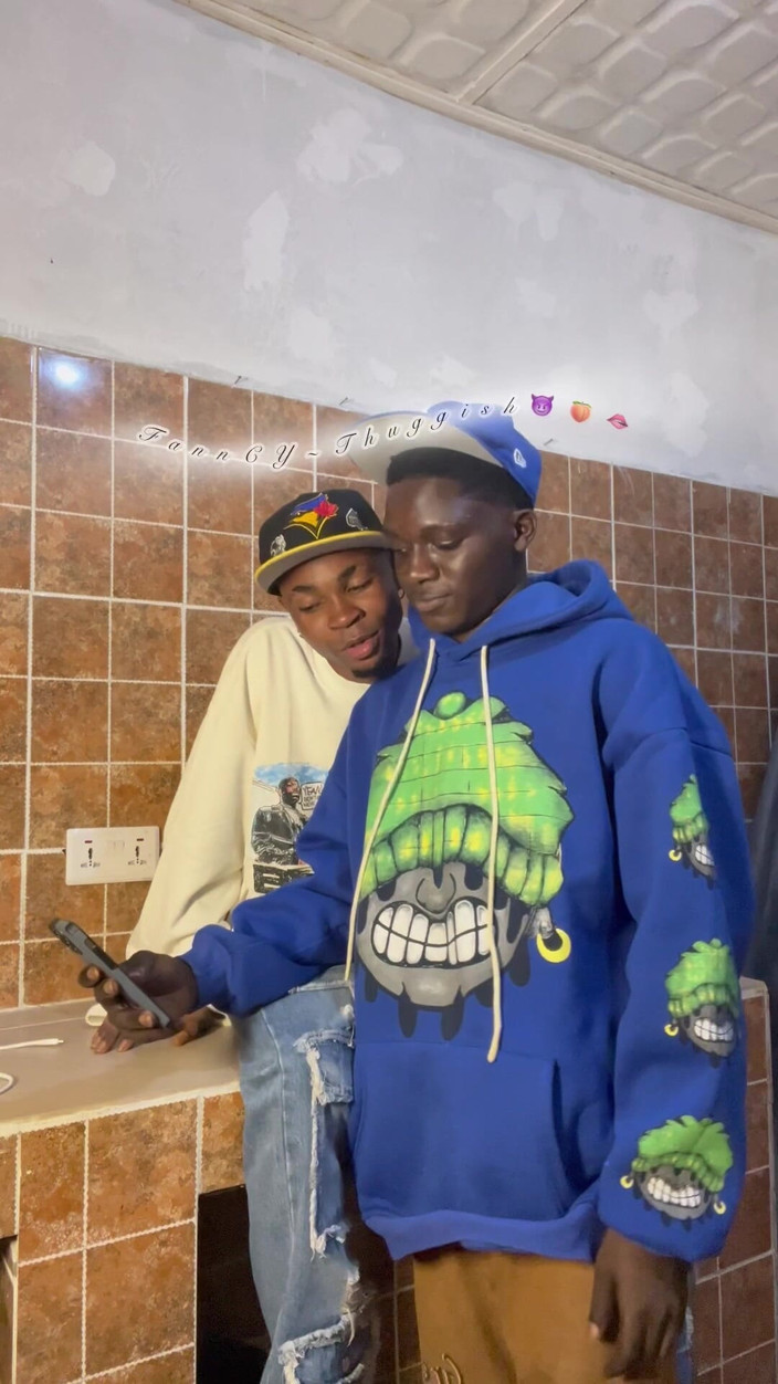 Dickofpolicy: Kuchyňské svádění