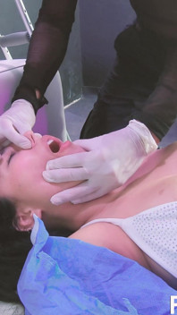 4K คลินิกแพทย์ Moni Lee ไอแล้ว CPR