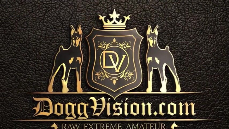 DoggVision: La moglie cornuta che squirta ama mangiare i creampie