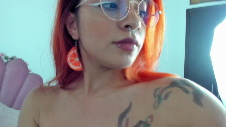 Yue Darko: Menina Com Cabelo Colorido Se Masturba Muito Quente Na Câmera...