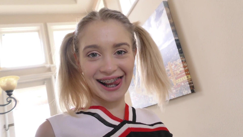 Perv Milfs n Teens: La cheerleader teenager anastasia knight non può vedere etero mentre...