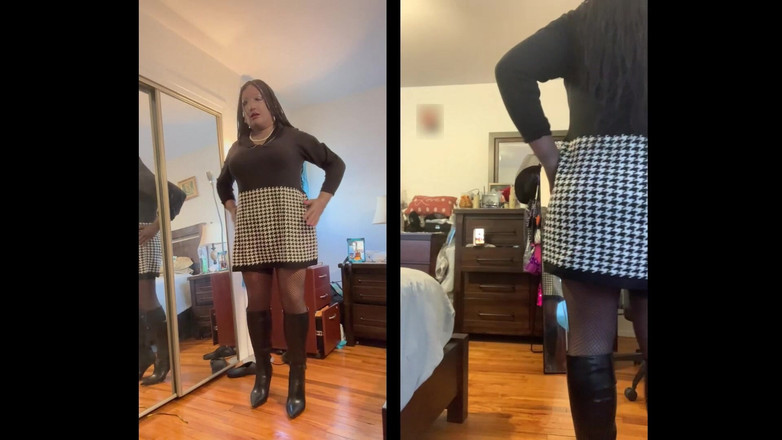 Deanna Doll: Czarna laska Danae w sukience swetra palcami jej cipki