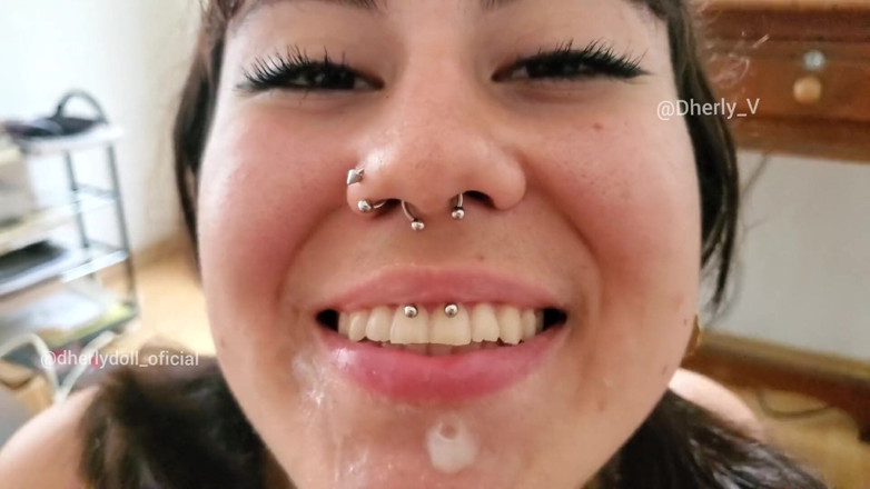 DherlyDoll: Prachtig zicht op grote kont die op mijn pik stuitert,...