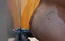 covo_sissy_cross: Profond et érotique dans mon petit cul rasé !!