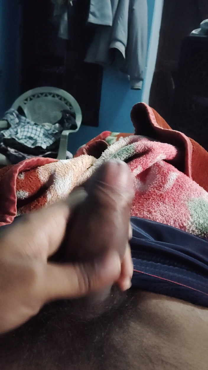 Xxxboyengi: Deshi-jongen masterbatie in grote pik in fijn sperma