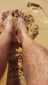Ladysilva en la playa en bragas