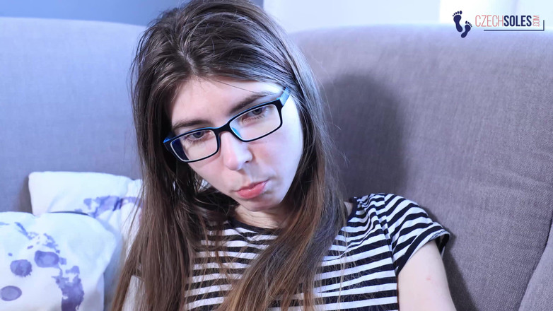 Czech Soles - foot fetish content: トゥー・シスターズ・フット・グロースとコンペ