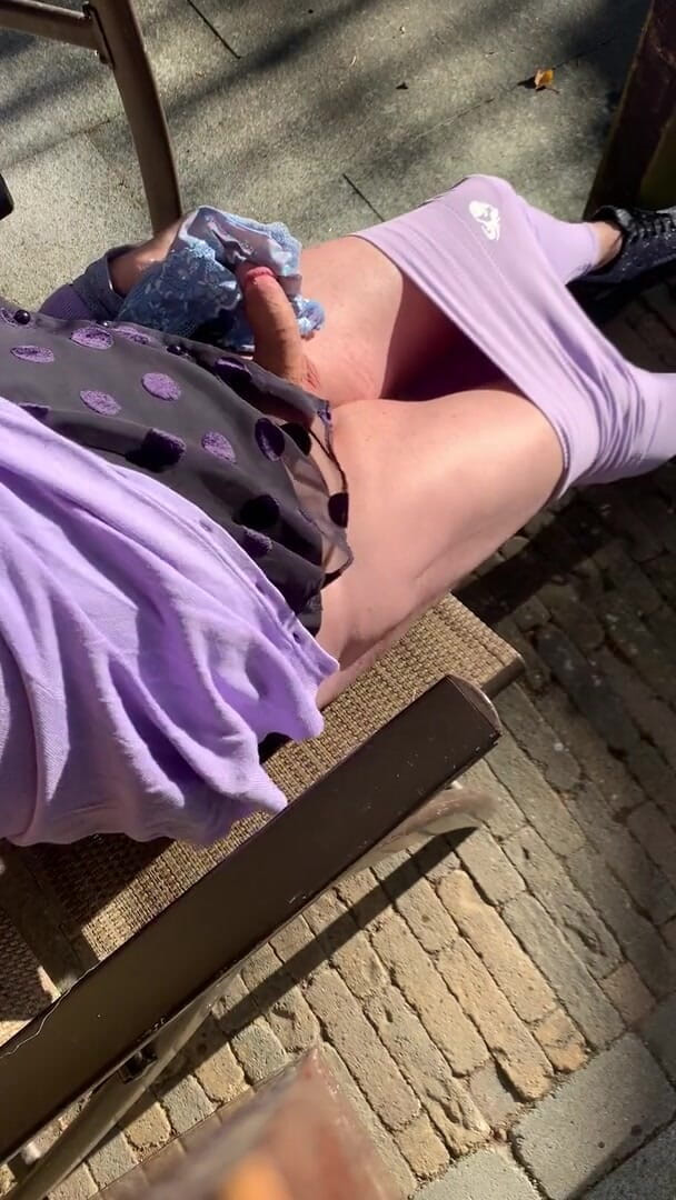 Louise: Purple leggings cum