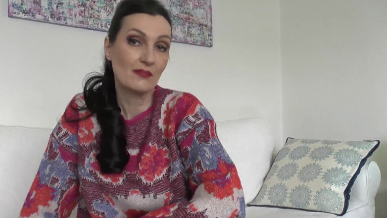 Lady Victoria Valente: За 4 дні до вашого весілля: Taboo Encounter - Spritz On My Sweater, Lady Victoria Valente