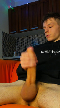18's Horny Solo Cum Play Adventure