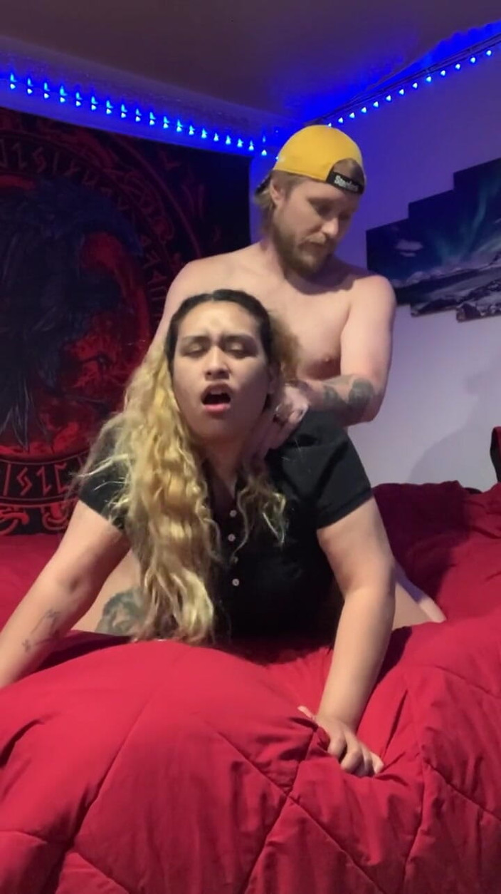 Sandn420: Trage-i chiloții în lateral și fute-i pizda