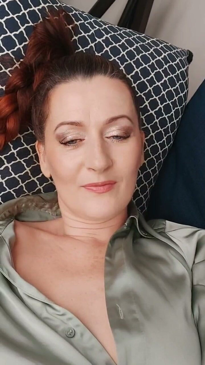 GinnaGg: Curls Shine Through Tights, Hairy Pussy in Tights