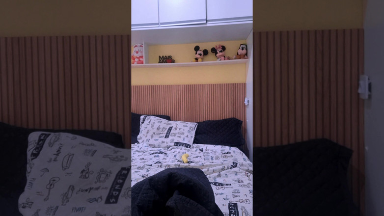 Nicoly Mattos: Busig lärare: banan i fittan och plugg i rumpan!