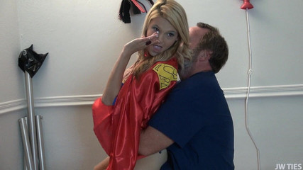 Desperate Pleasures: Supergirl a prsten periwinkle