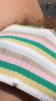 Amateur Hairy Girl Mastubates in Closeup with Huge Clit