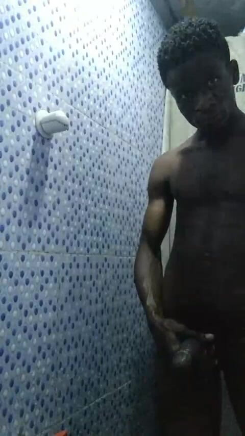 Bangcum8: बड़ी सख्त गांड के लिए मेरे लंड को मजबूत बनाएं