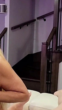 The Blond Eand Brunette on Cam
