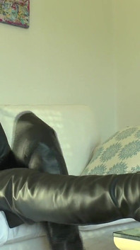 Ludzka Ashtray i Spittoon, Femdom POV Lady Victoria Valente