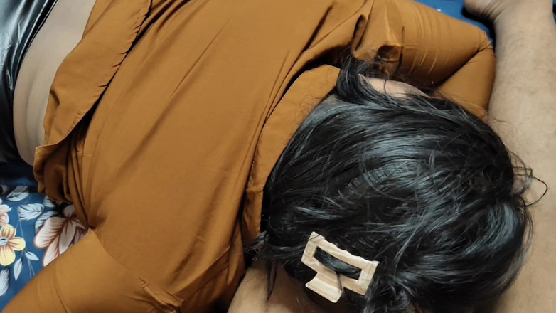 Angoori: Kongkek adik tiri saya yang bercerai, MMS seks viral, lucah...