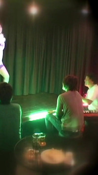 Geheime bijeenkomsten achter de schermen in privékamers met record bij stripclubs -1