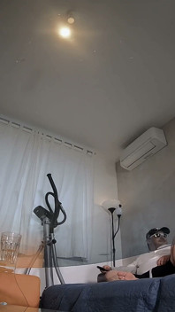 Rakan sekelas kolej datang ke bilik saya untuk tutor saya. Saya tertangkap dia mengongkek saya pada kamera Dada Deville