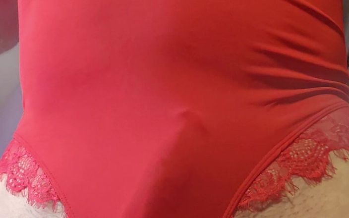 Fantasies in Lingerie: Bắn tinh sung sướng trong bộ đồ lót màu đỏ của tôi