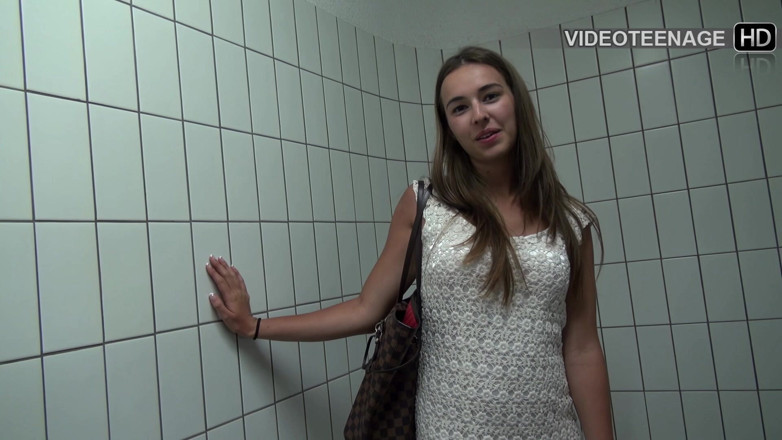 Videoteenage: Lovely 18 Year Vanessa Does Her First Porn Casting