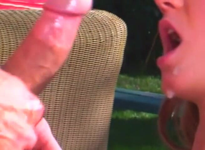 Outdoor pervs: Jebanie i ssanie mojego sąsiada przy kuchence