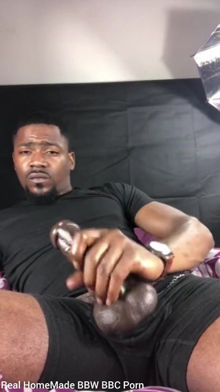 Big black cock BBCee: Sert boşalmanın mastürbasyonu