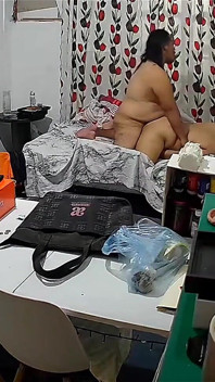 Evli kadın sevgilisiyle sikişiyor
