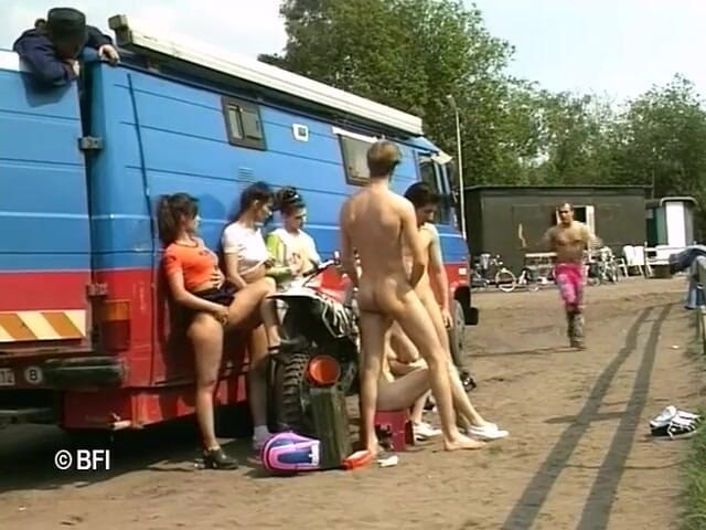 Hardcore Lovers: Das behaarte netzküken knallt mit ihrem liebhaber